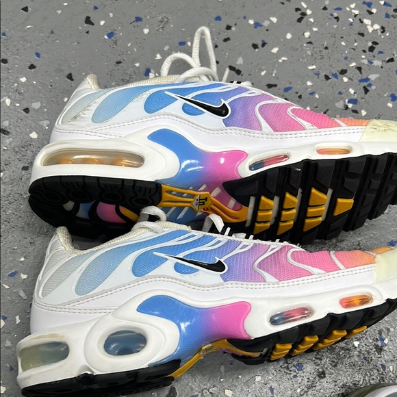 Nike Air Vapor max Sneakers deferent callers available size 7 women . - Picture 9 of 14